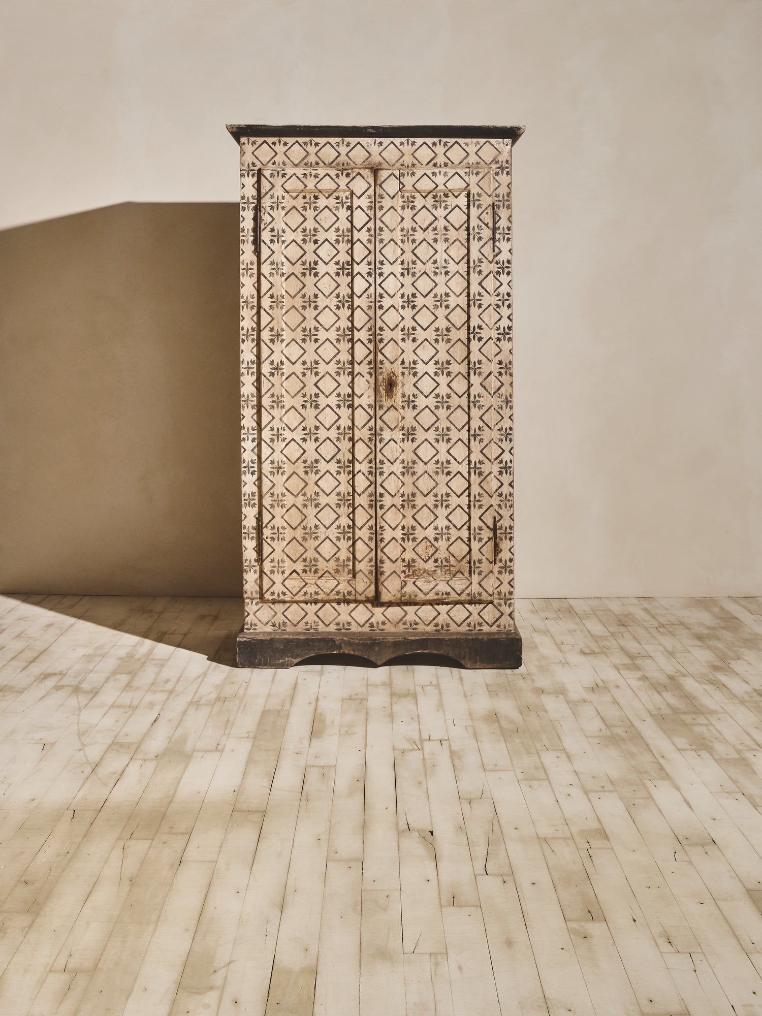 Venetian Armoire
