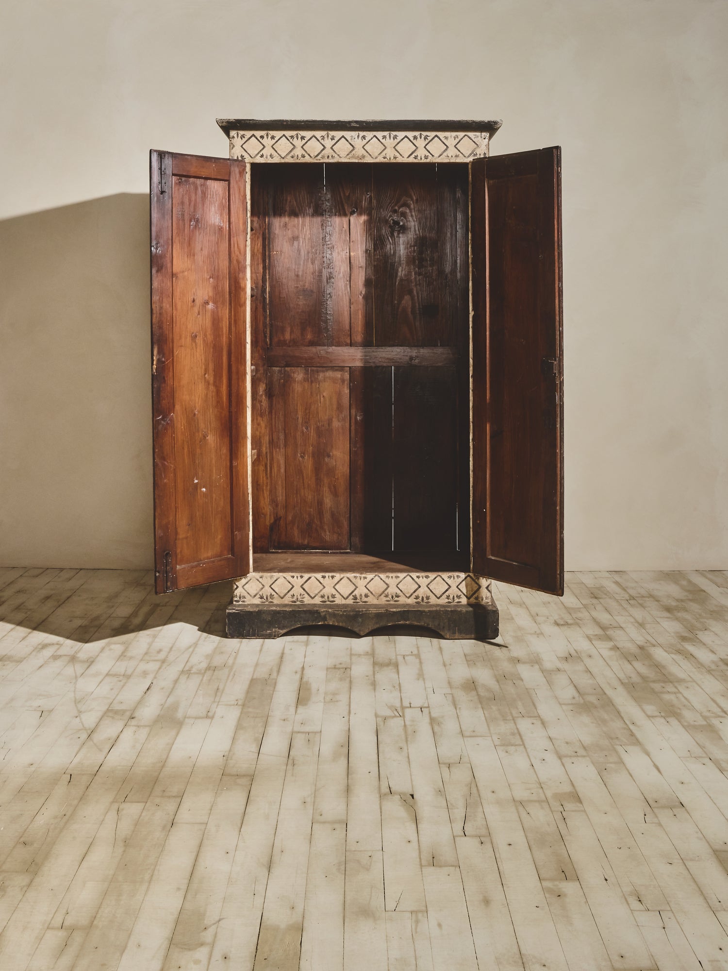 Venetian Armoire
