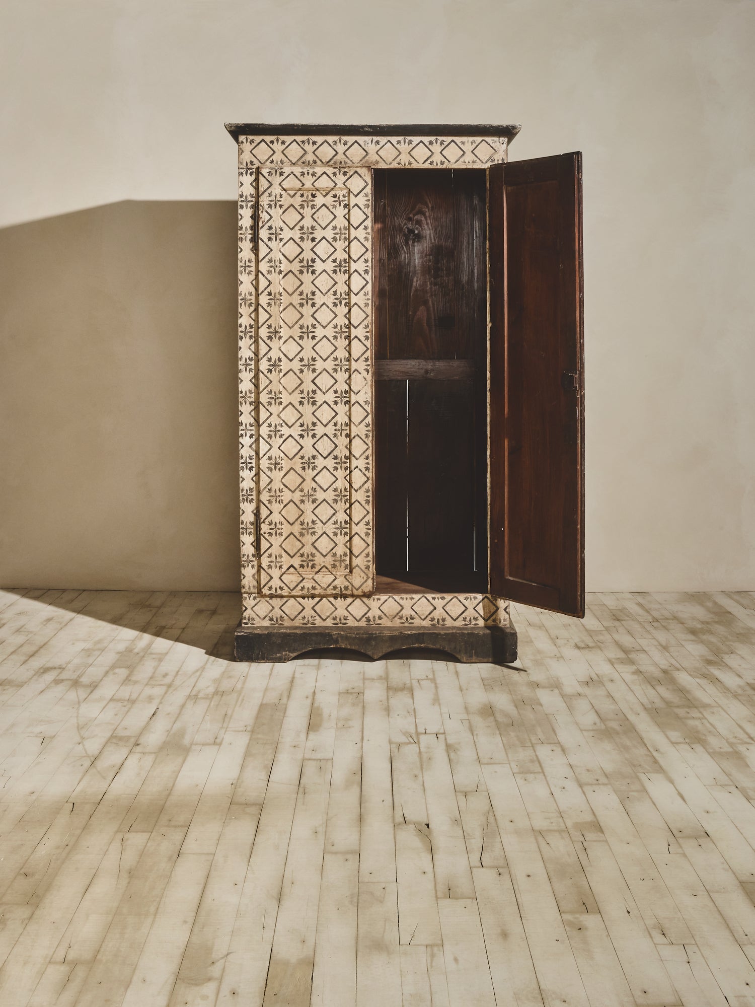 Venetian Armoire