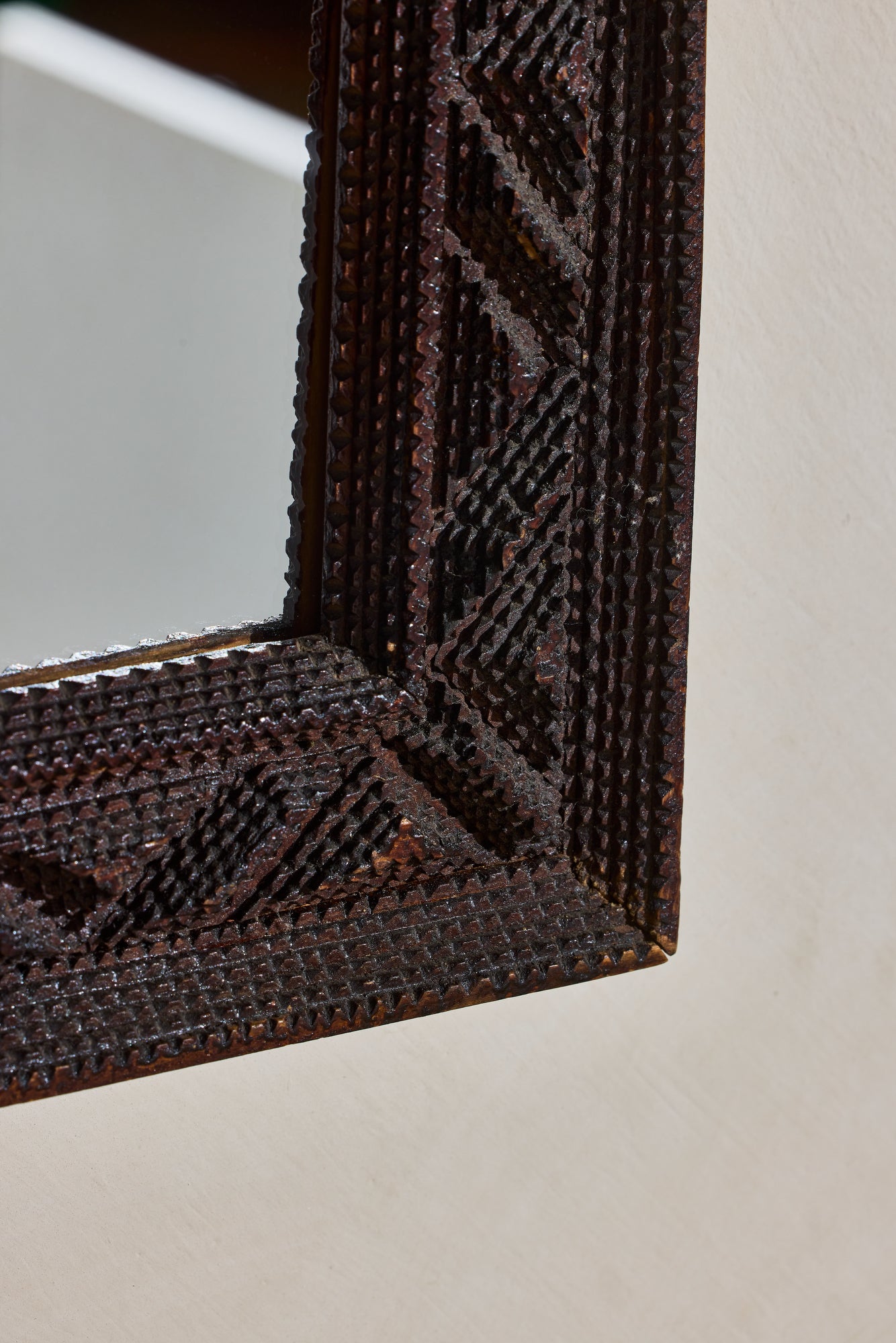 Triangle Tramp Mirror