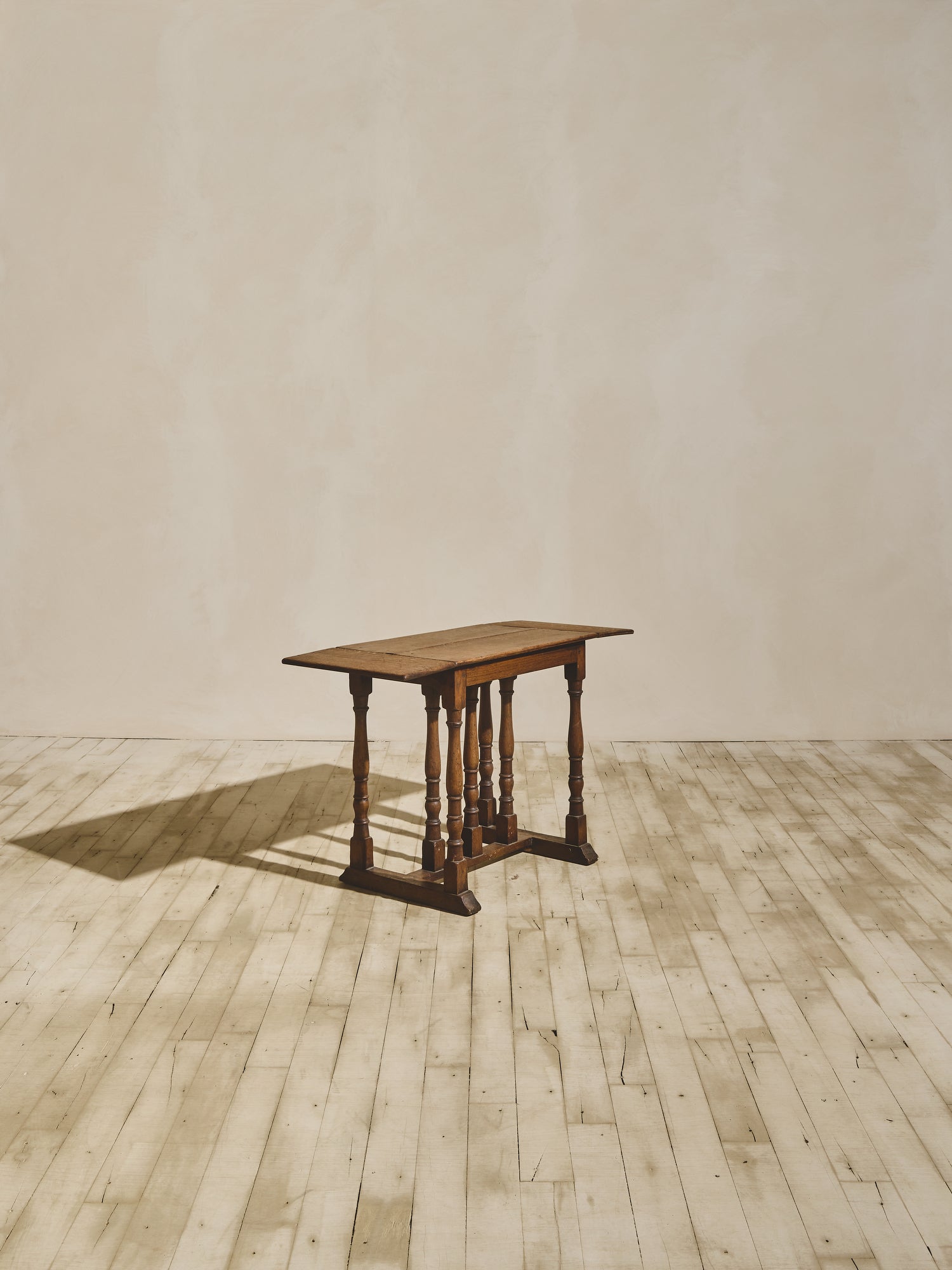 Table anglaise à sept pieds