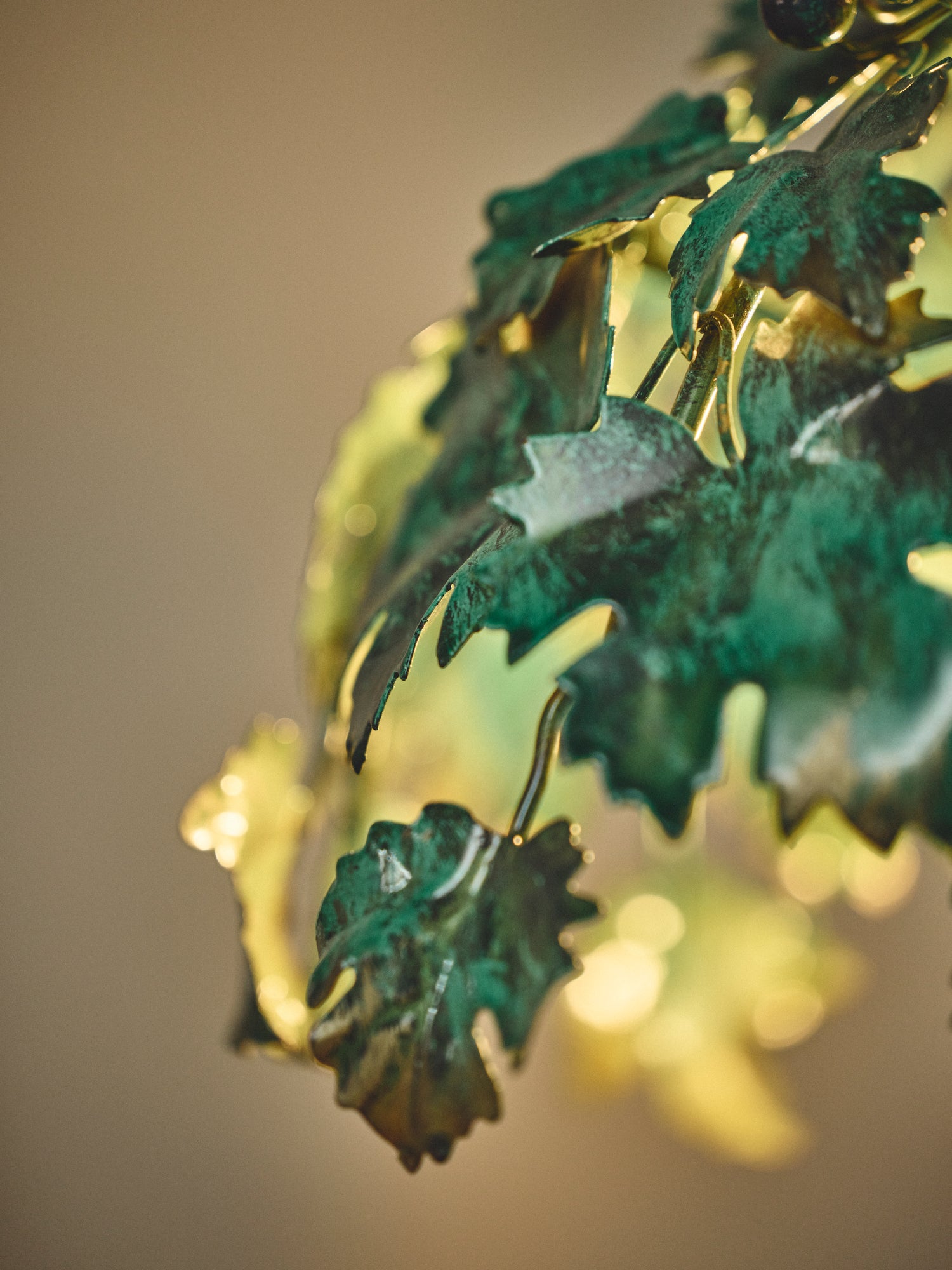 Grapevine Leaf Table Lamp