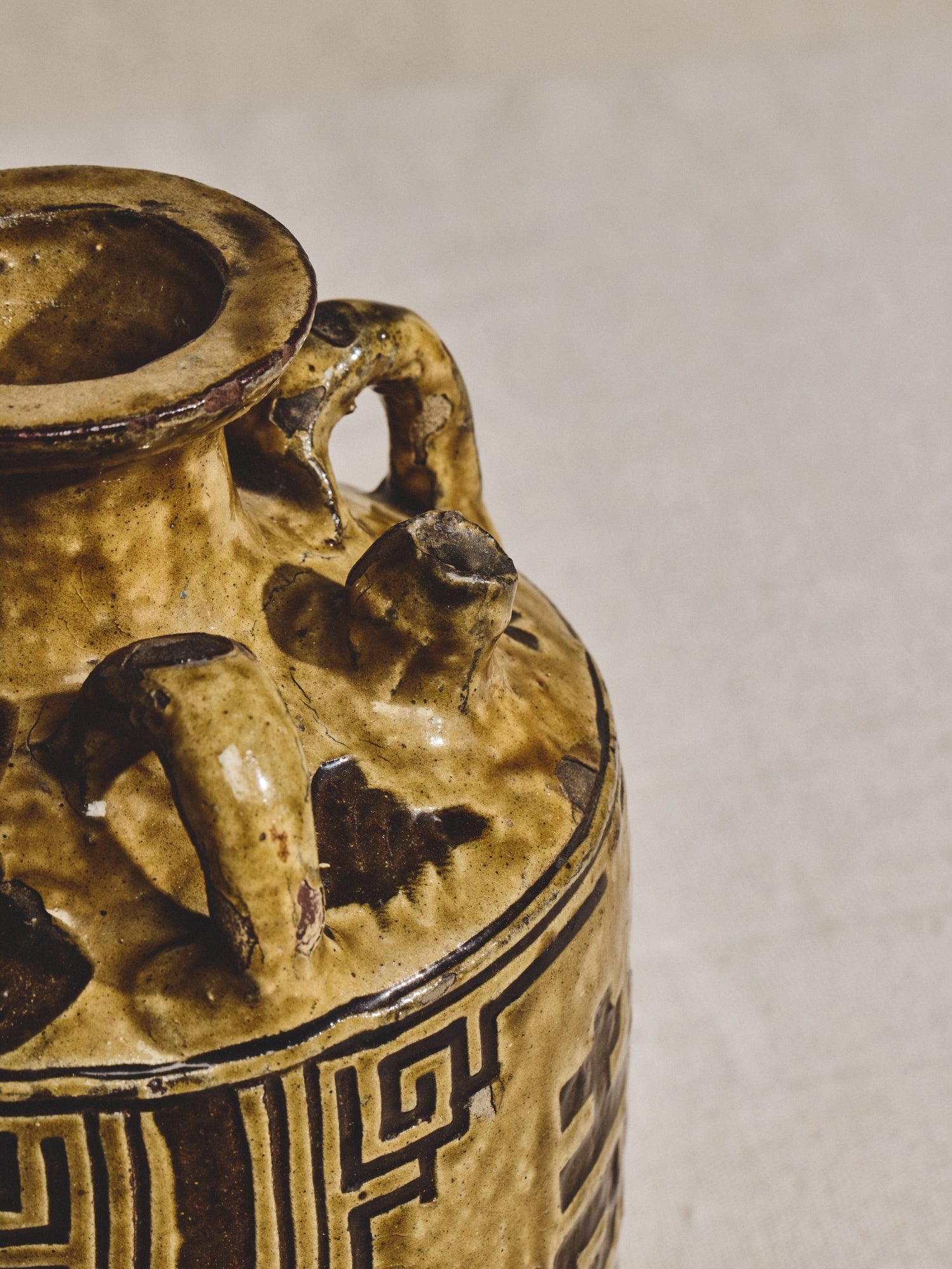 Shuangxi Ceramic Vessel