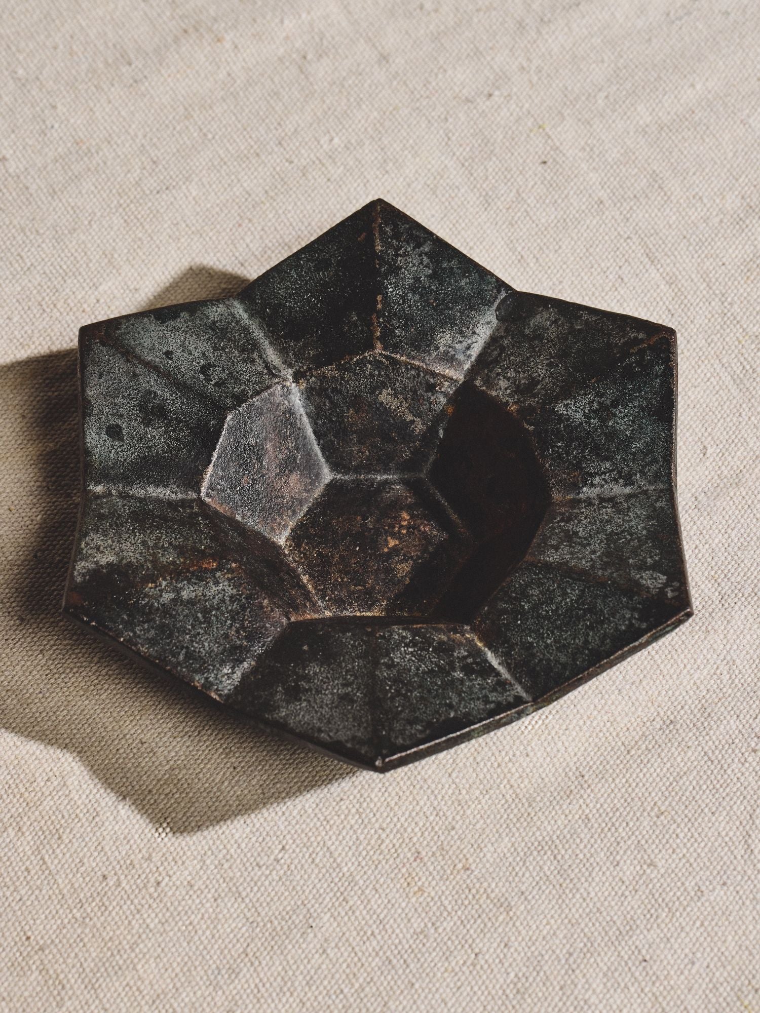 Vintage Cast Iron Faceted Star Dish – Dark Glaze