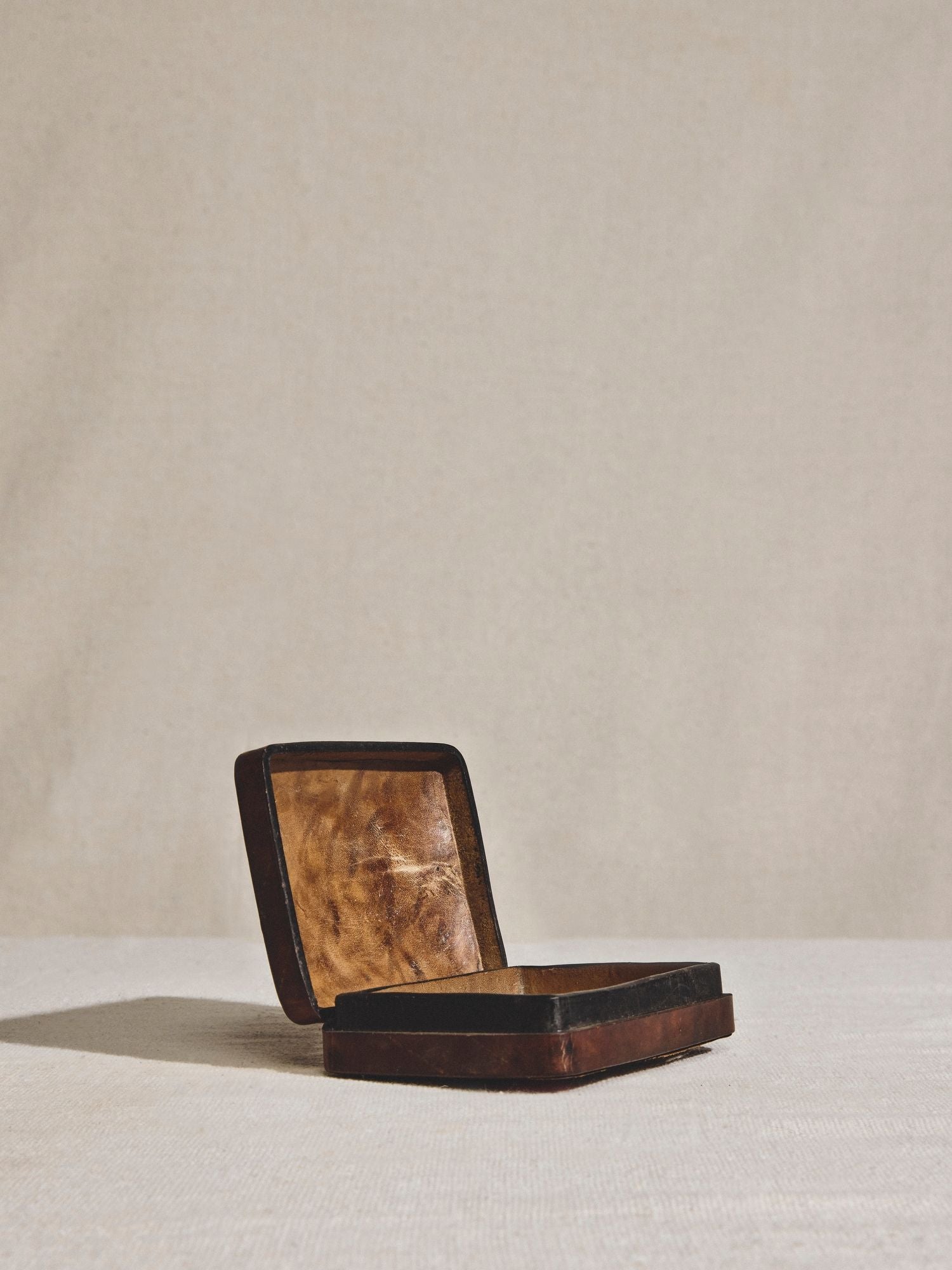 Lily of Florence Motif Box