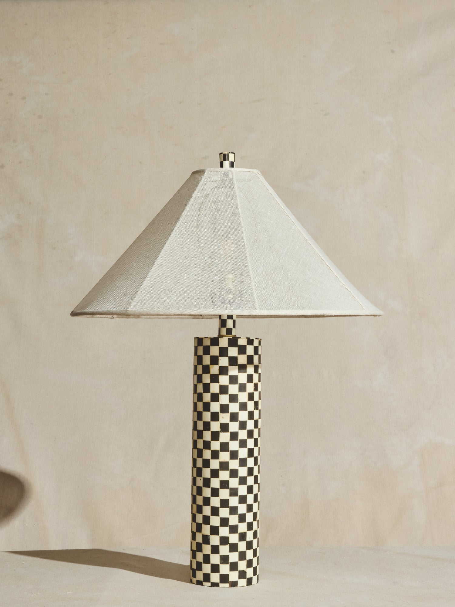 Lampes en os à carreaux