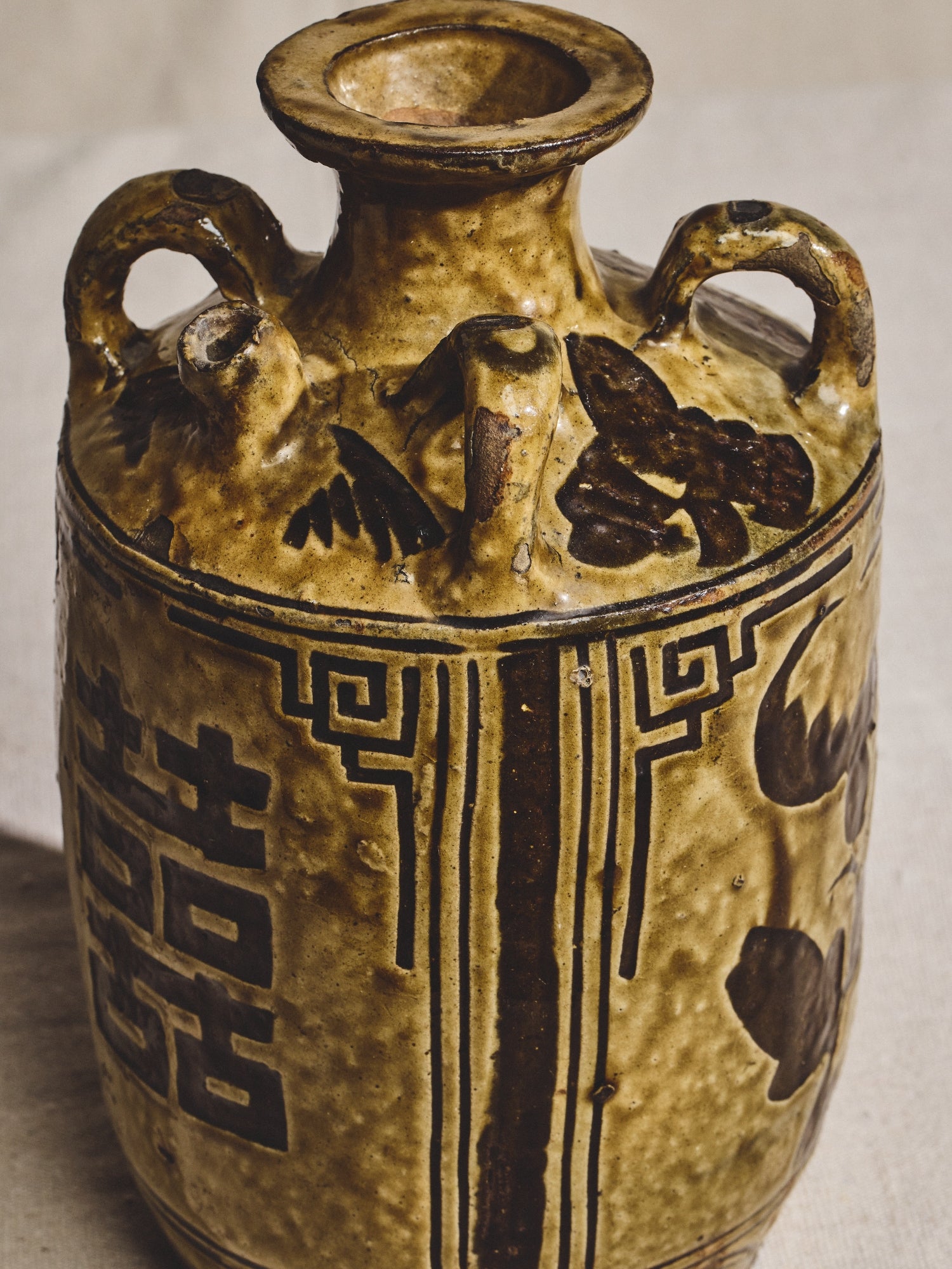 Shuangxi Ceramic Vessel