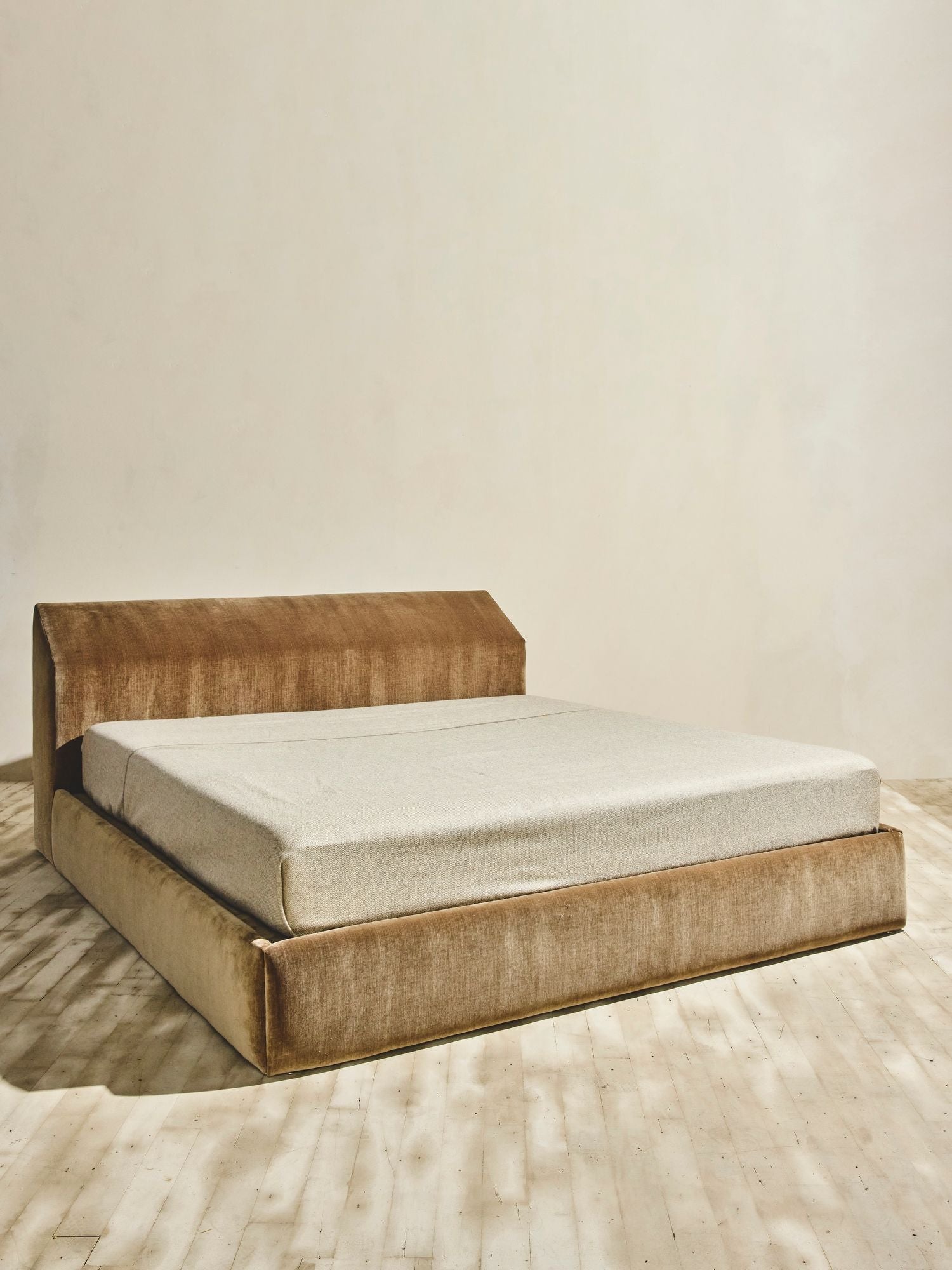 The Bromley Bed