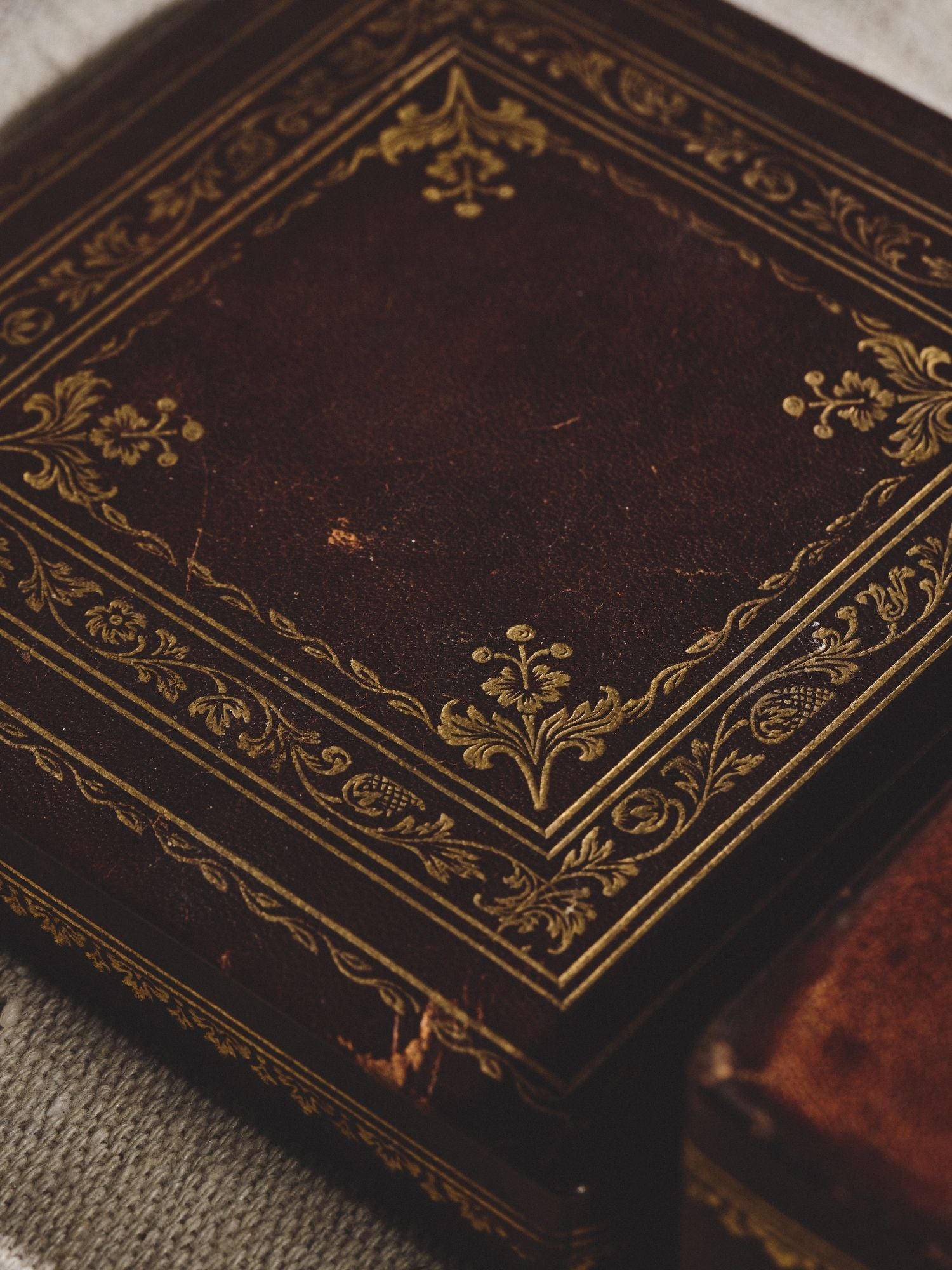 Gold Leaf Italian Box