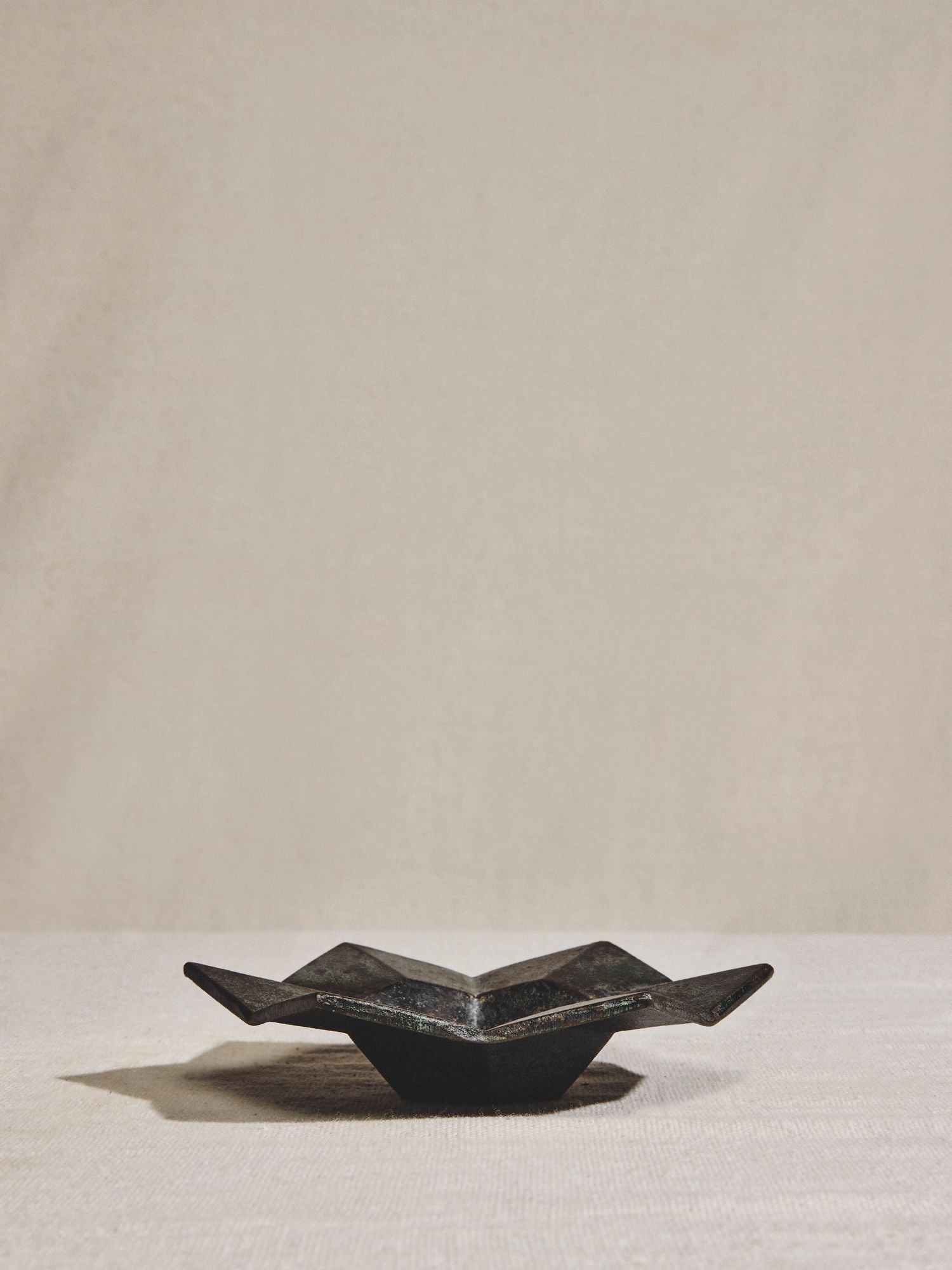 Vintage Cast Iron Faceted Star Dish – Dark Glaze
