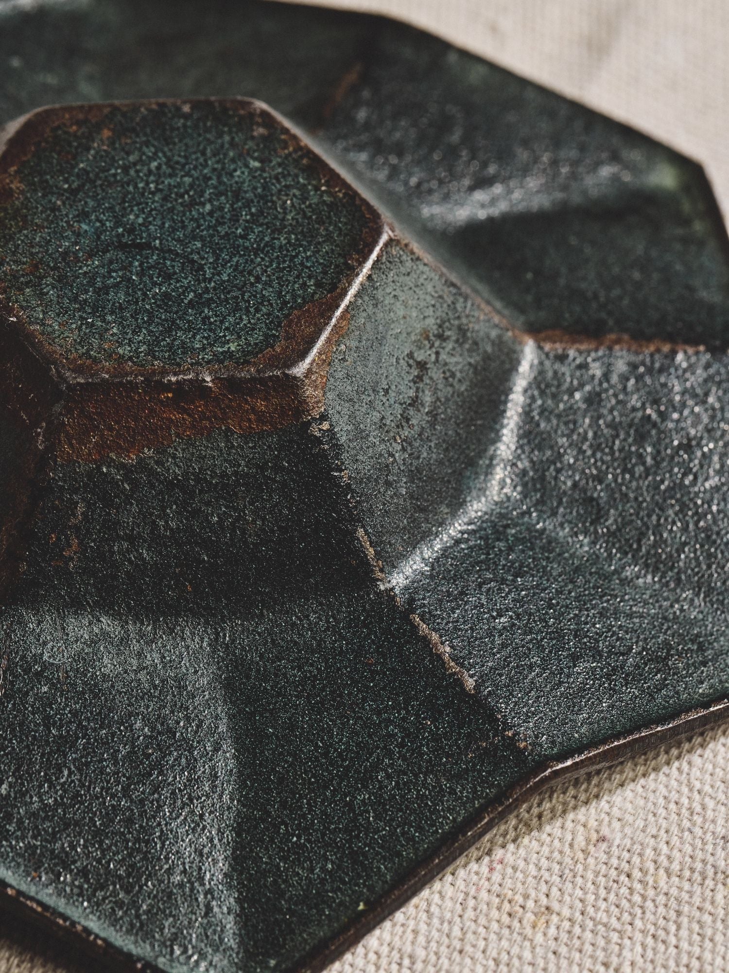 Vintage Cast Iron Faceted Star Dish – Dark Glaze