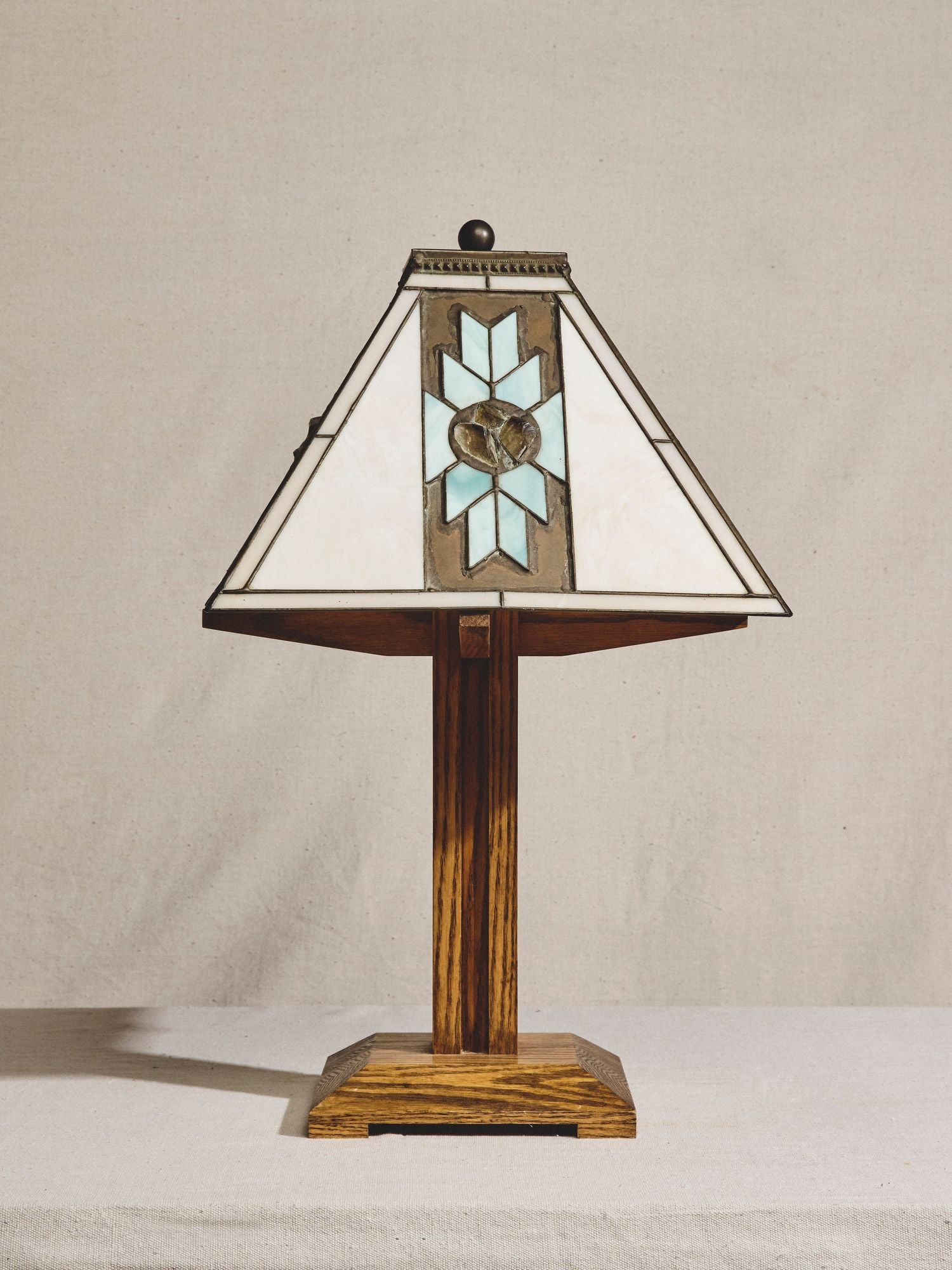 Oak Tiffany Style Table Lamp