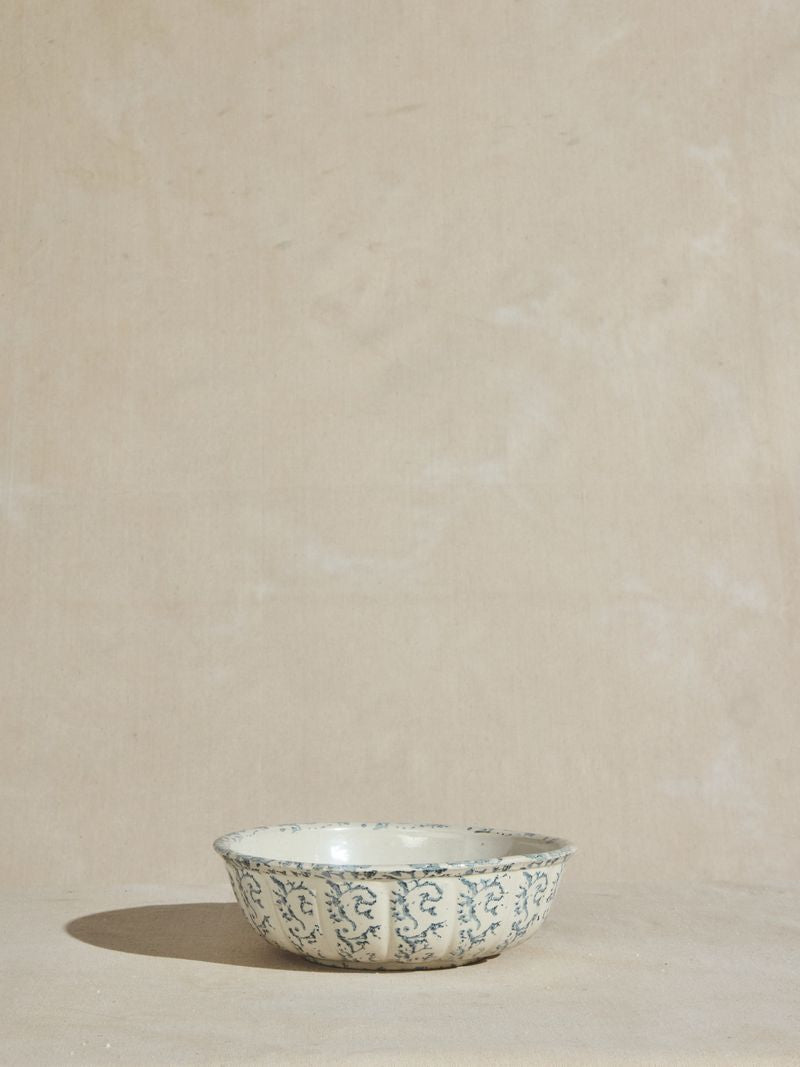 Blue & White Ribbed Spongeware Bowl