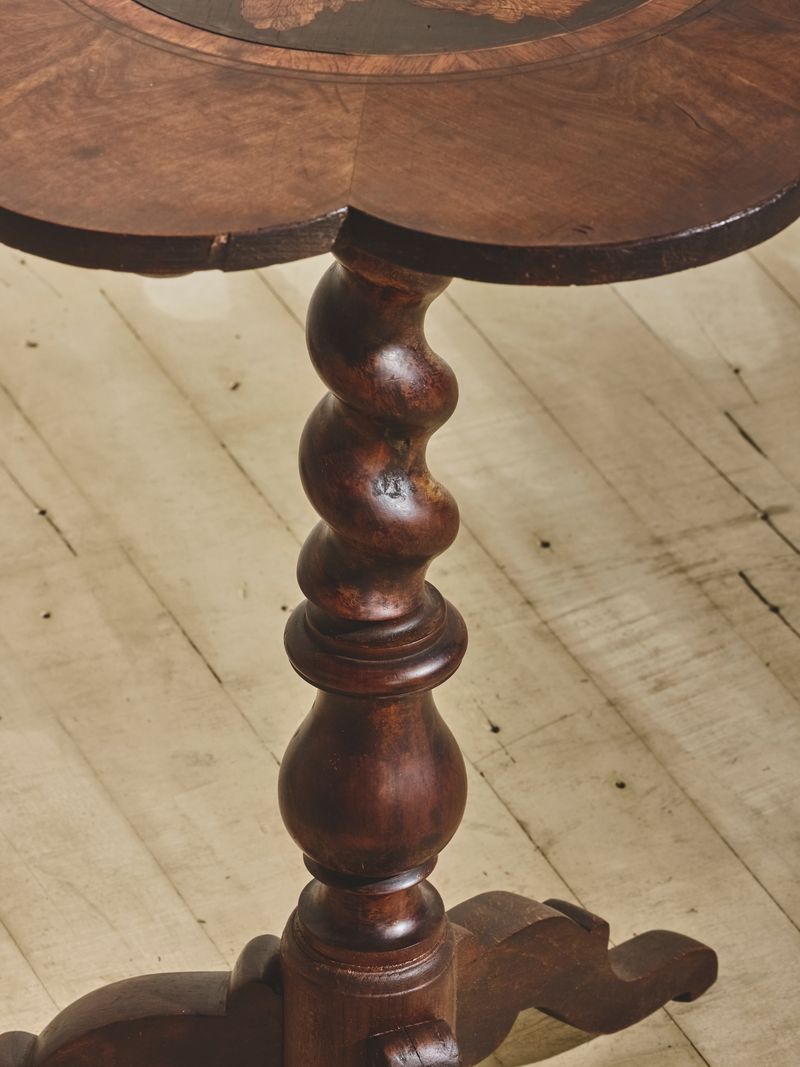 1900's Floral Inlay Tilt Top Table